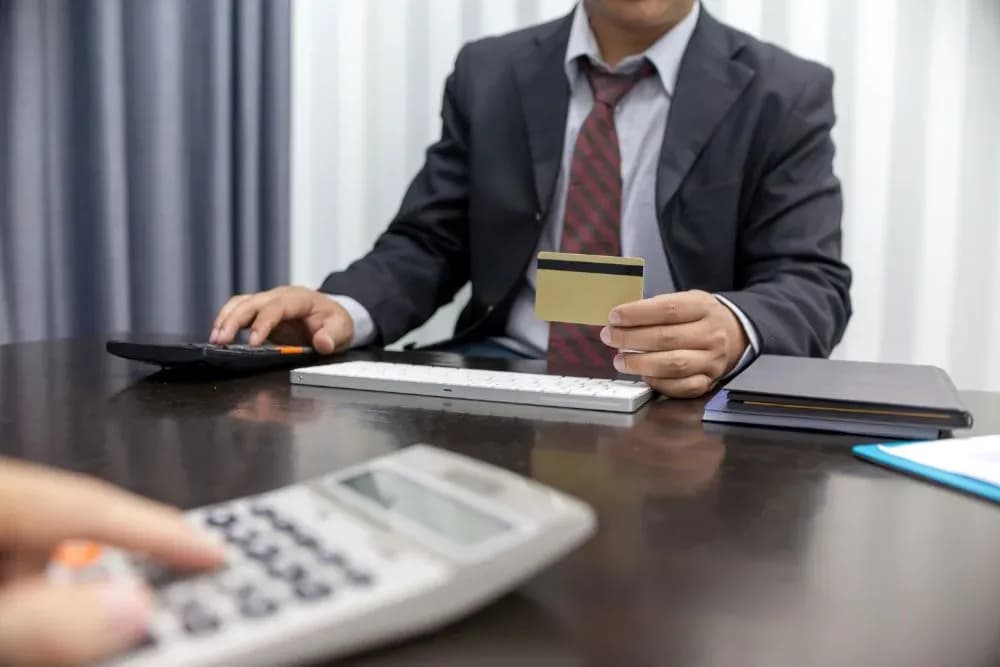 5 Alternatif Pinjam Uang Selain di Bank yang Aman dan Bisa Diandalkan