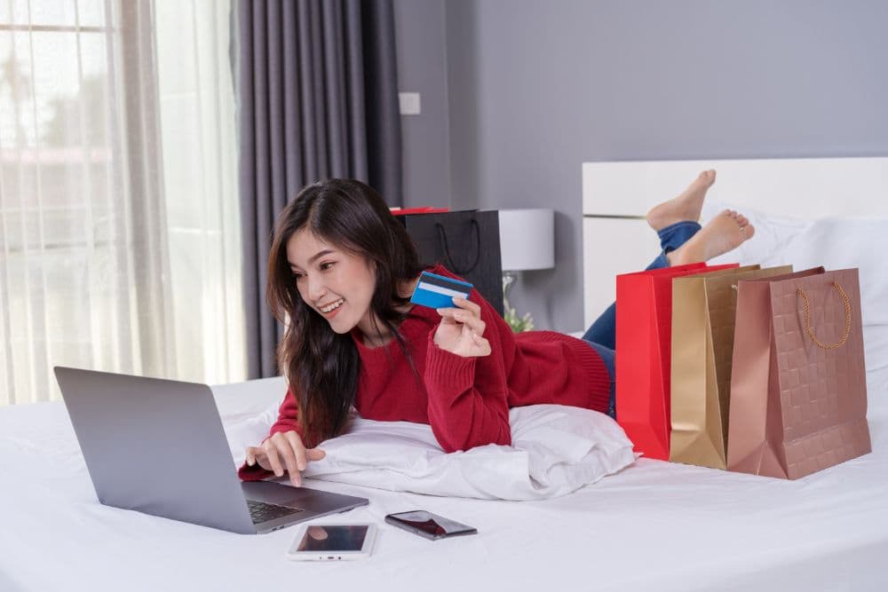 Shop Online, Stay Smart: Here Are 10 Money-Saving Tips!