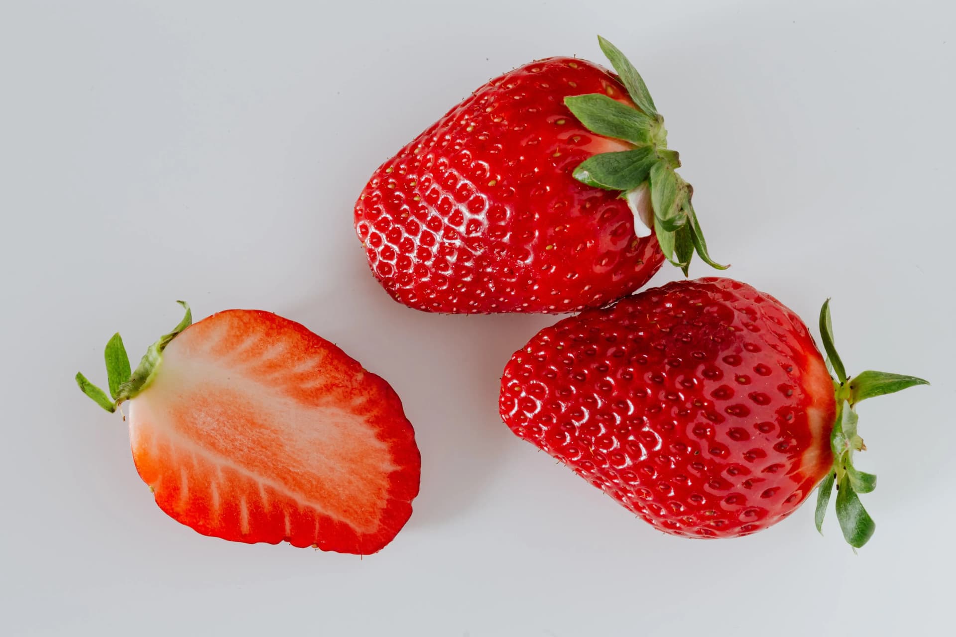 Apa Itu Generasi Strawberry? Ini Dia Penjelasan Lengkapnya