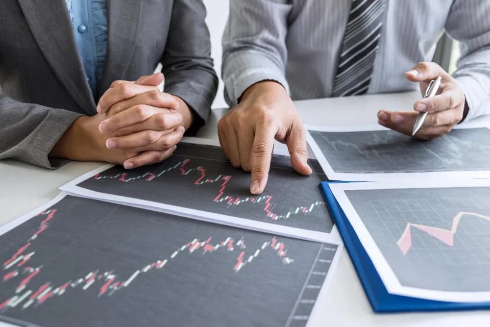 Hedging: Strategi Efektif Mengelola Risiko Investasi
