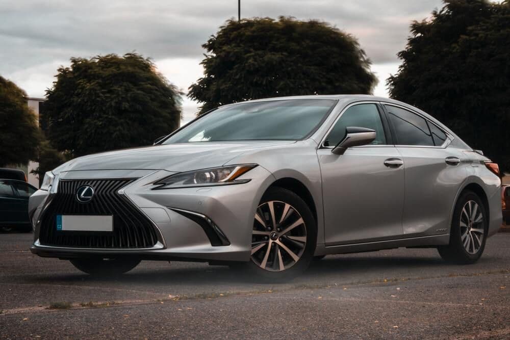 Hybrid Cars: Environmentally Friendly Cars With Two Drive Systems