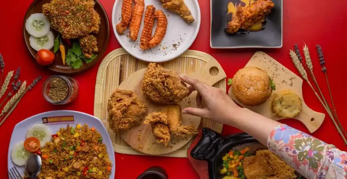 Cara Daftar, Syarat, dan Biaya Membuka Bisnis Franchise Rocket Chicken