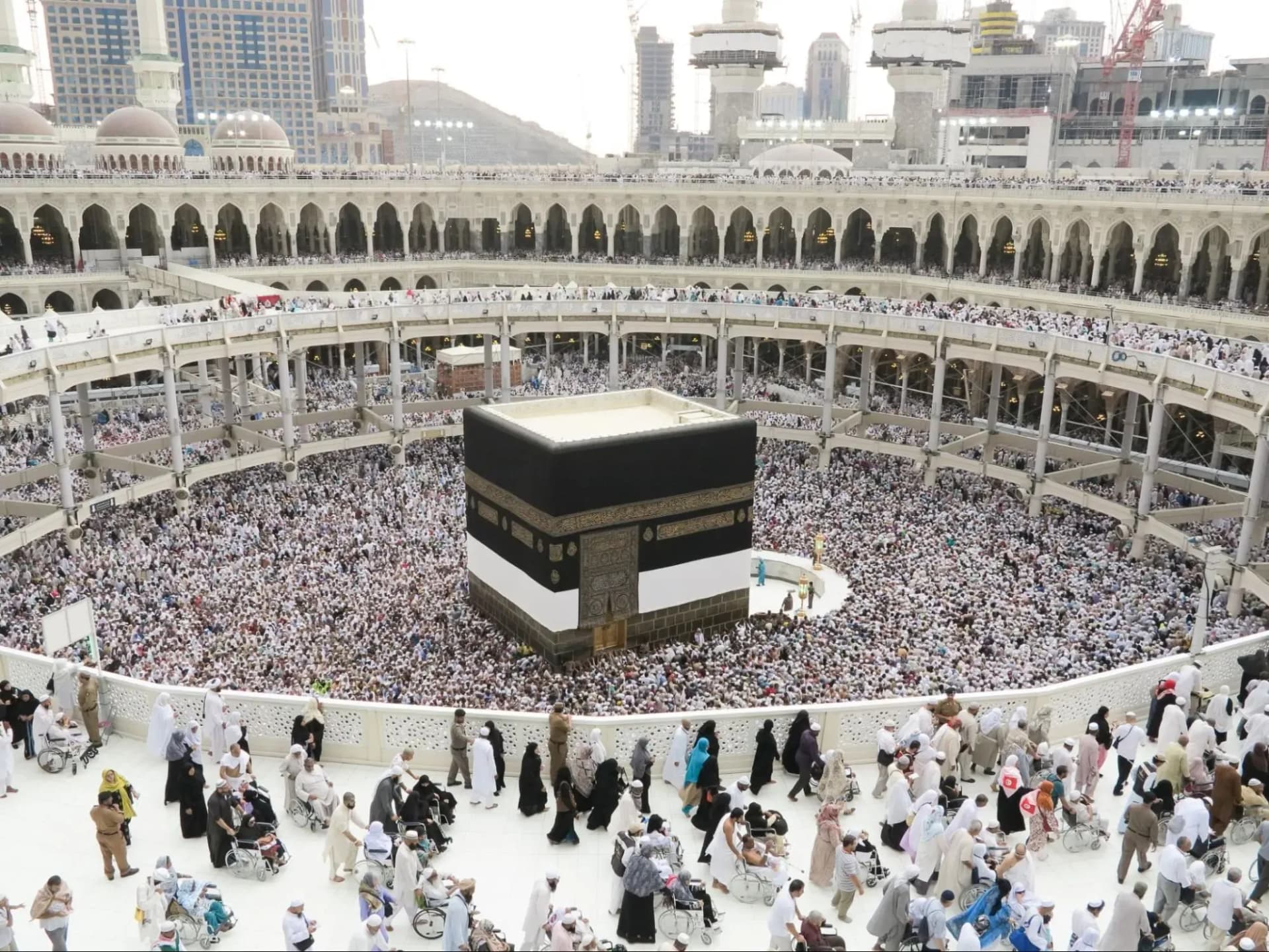 8 Differences Between Hajj and Umrah You Must Know