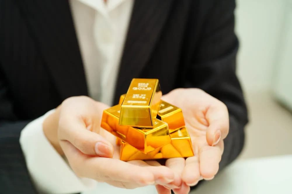 How to Save Gold: Physical Bars & Digital Options – A Beginner’s Guide