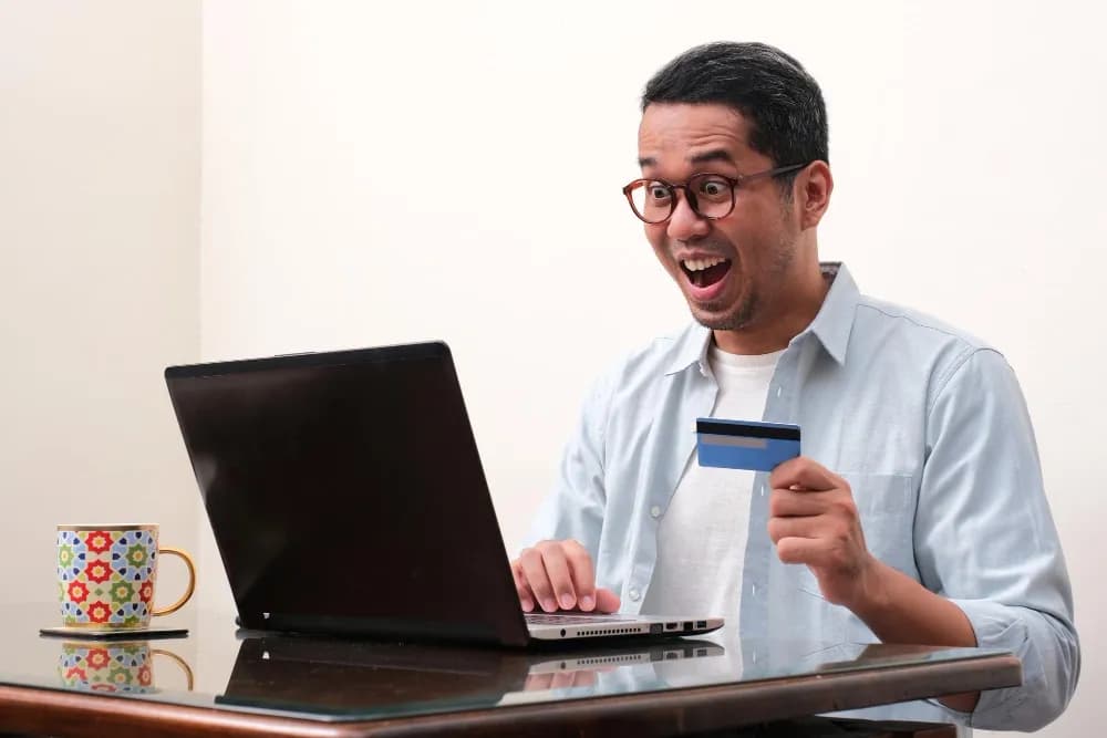 The Difference Between Active and Passive Credit: Definition & Types