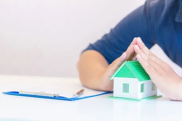 Is It Better to Sell a House, or Make a Certificate Guarantee Loan?